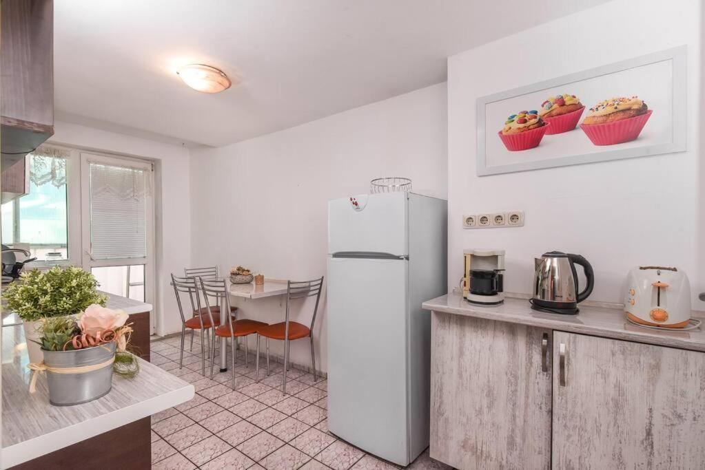 Spacious And Cozy 3 Bedroom Apartment In Downtown Sofie Exteriér fotografie