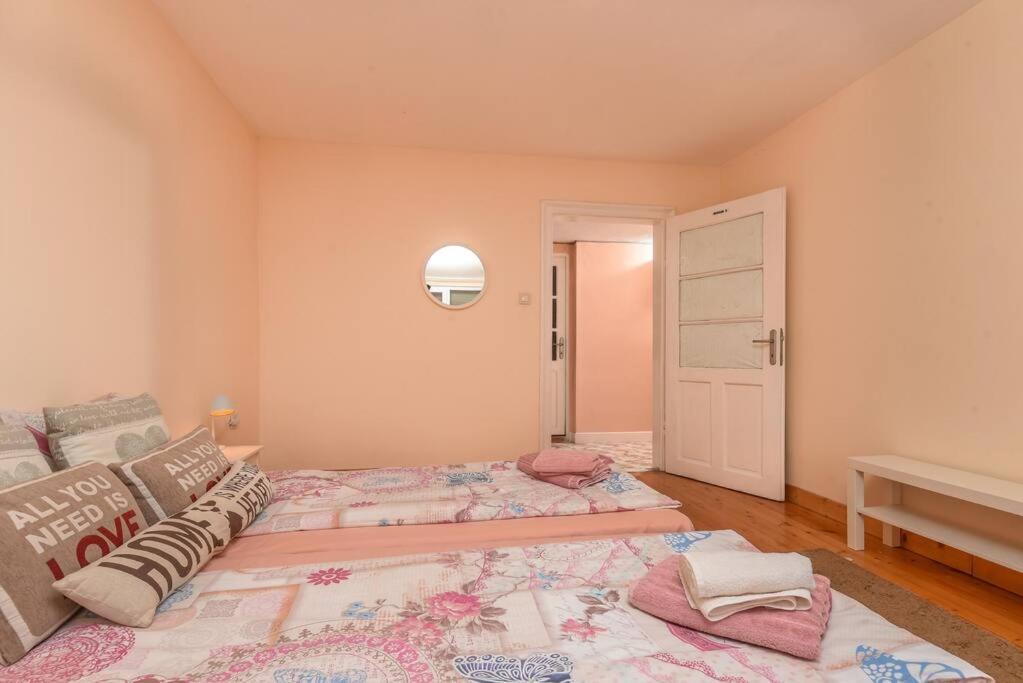 Spacious And Cozy 3 Bedroom Apartment In Downtown Sofie Exteriér fotografie